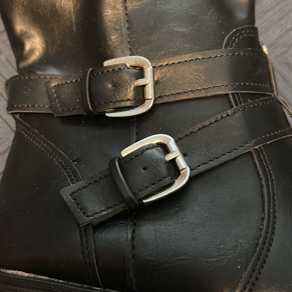 NWT Arizona Black Boots - Picture 3 of 3